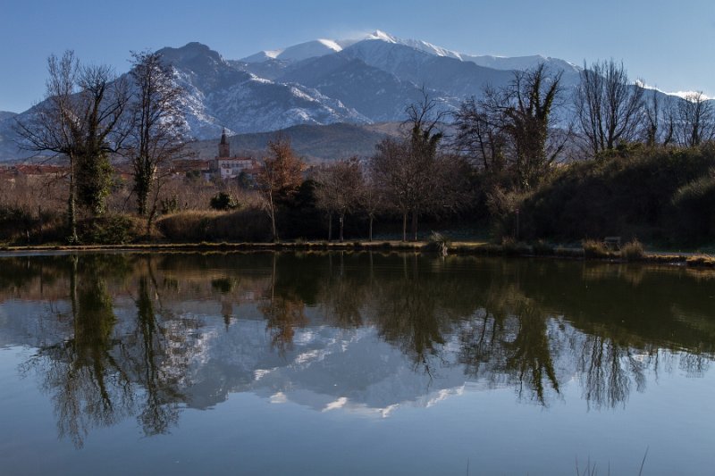 1019-Joan-Prades-224.jpg - Joan-Prades, son église, son lac, au pied du Canigou